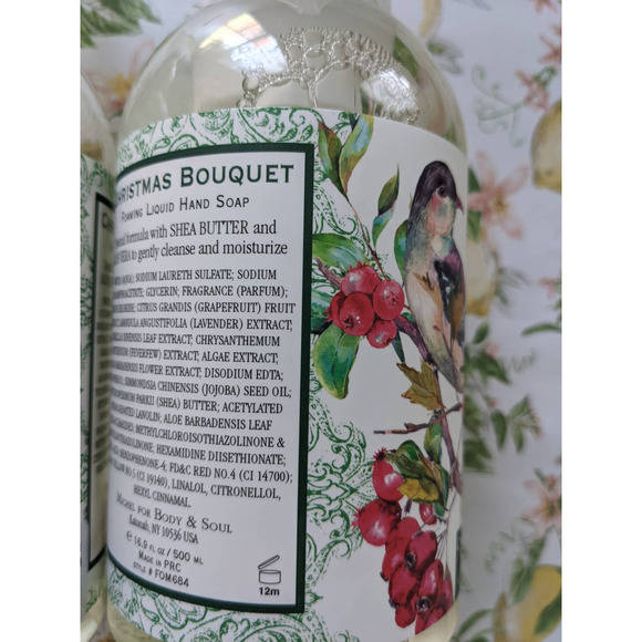 3 Michel Design Works Christmas Bouquet Foaming Hand Soap wash with pump - Picture 4 of 5